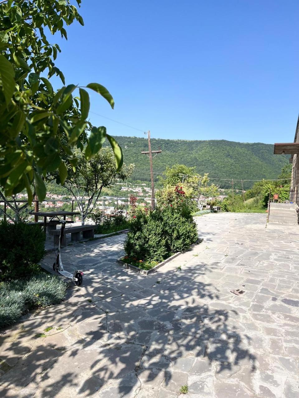 Green House Hotel Goris Exterior photo