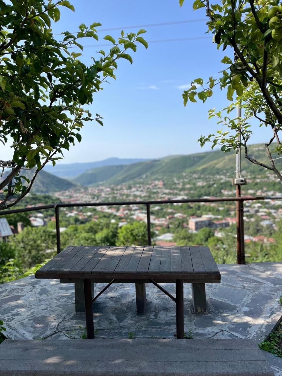 Green House Hotel Goris Exterior photo